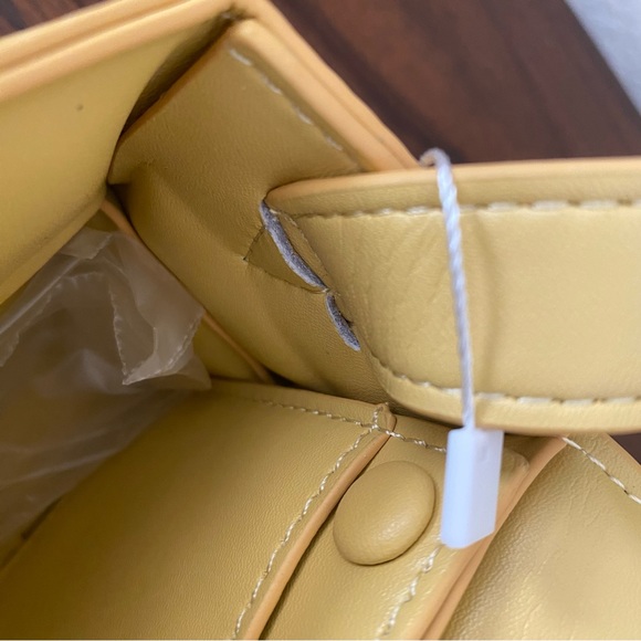 Puffy Patent Leather Yellow Intrecciato Cassette Bag Weave Crossbody B6 - Picture 10 of 12